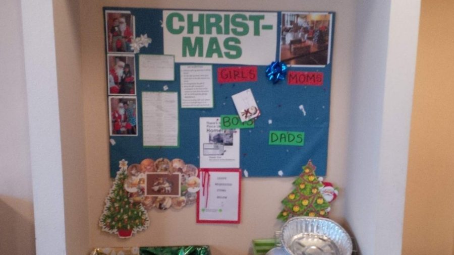 Hopelink Kenmore Place Christmas collection in 2016 Hopelink Kenmore Place Christmas collection in 2016