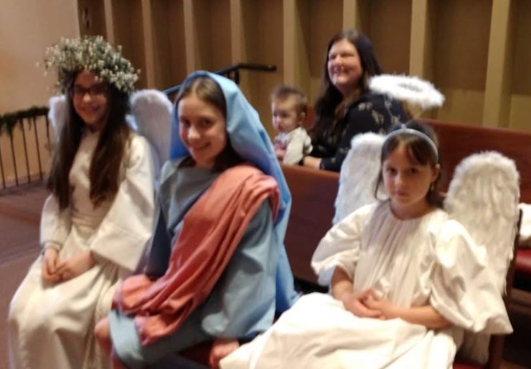 Waiting in the chapel before the pageant. Picture by Mary Nielsen.
